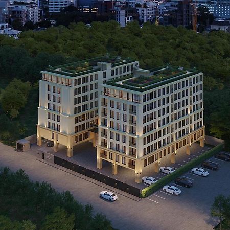 Leon Lasalle Hotel And Residences Bangkok Esterno foto